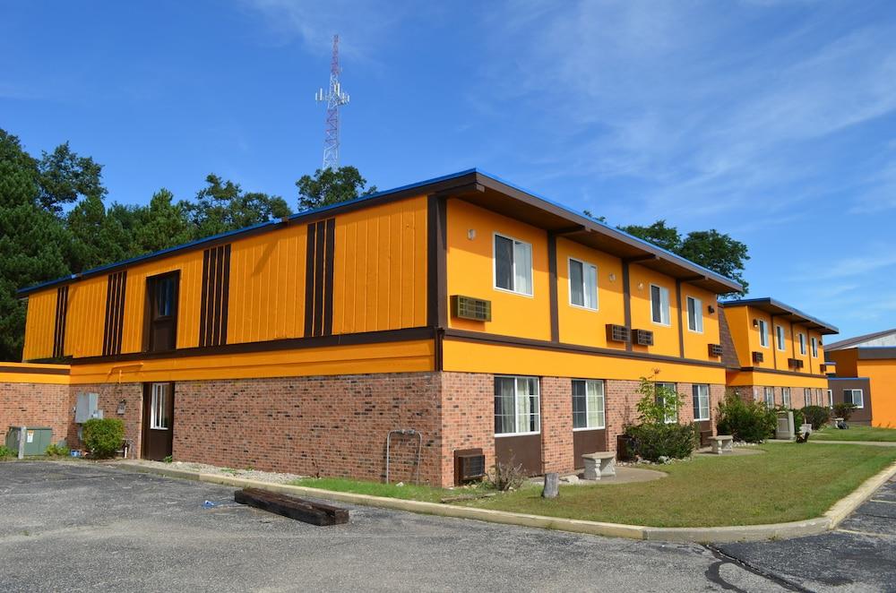 Econo Lodge Manistee Exterior foto